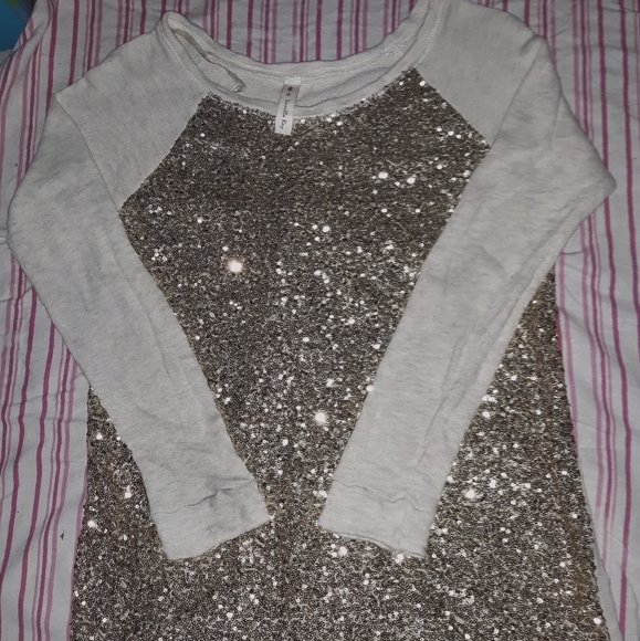 Sweater - Picture 1 of 1